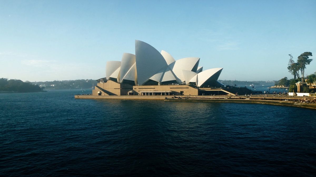 Sidney Opera Binası ve liman